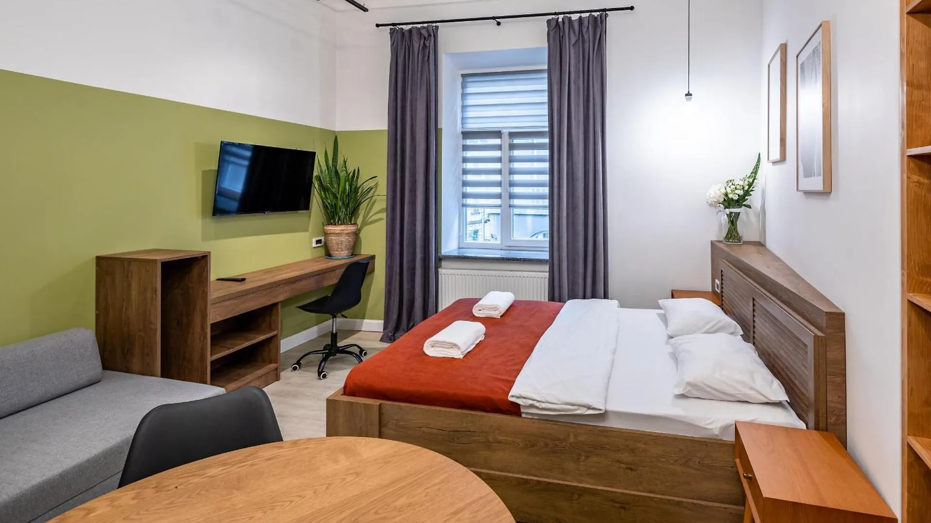 Apartamenty On Knyazya Romana Lviv 0*,  Ukraine