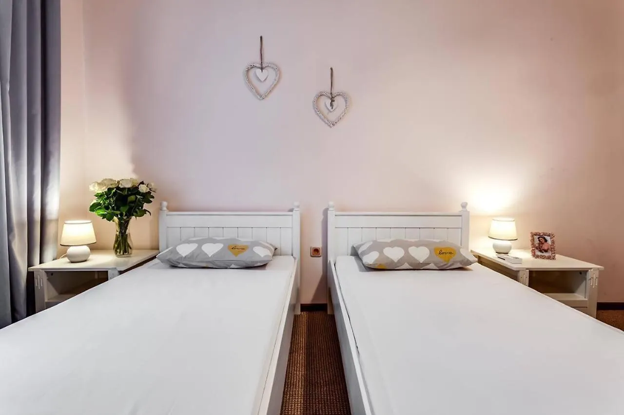 Apartamenty On Knyazya Romana Lemberg Apartment